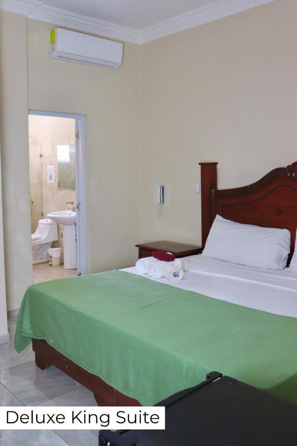 Hotel Enrique II Zona Colonial Vista Al Malecon Santo Domingo Bagian luar foto