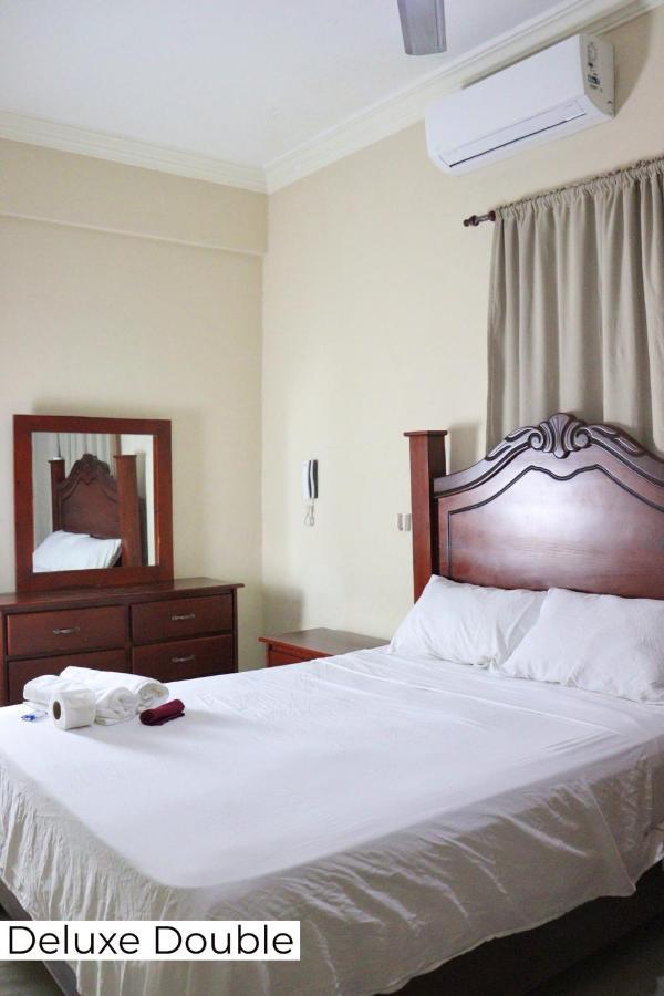Hotel Enrique II Zona Colonial Vista Al Malecon Santo Domingo Bagian luar foto